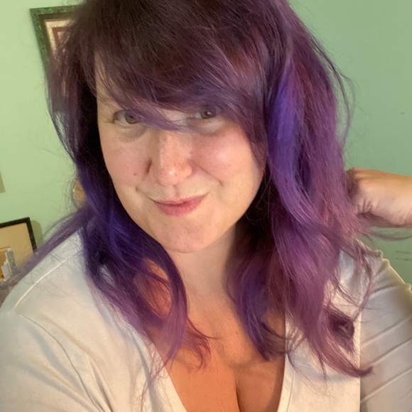 Meet your Posher, Jesyca - Picture 1 of 3